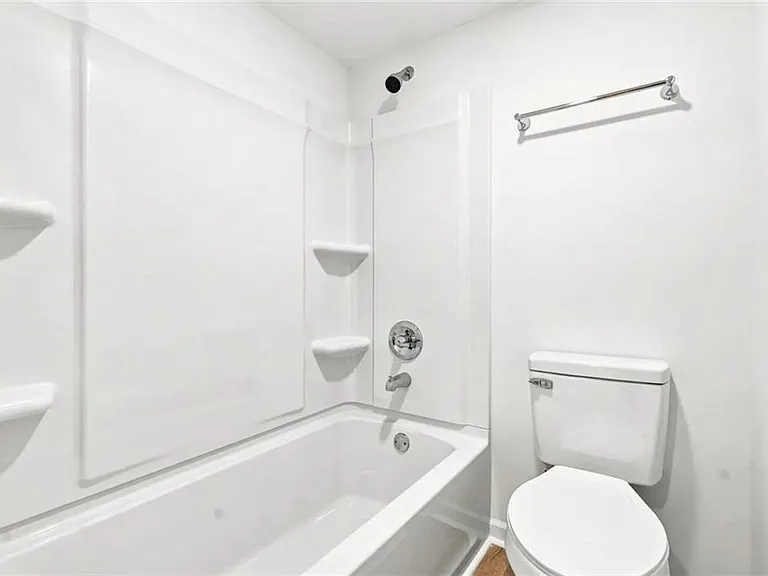 5095 Roswell Rd #209 — Photo 24