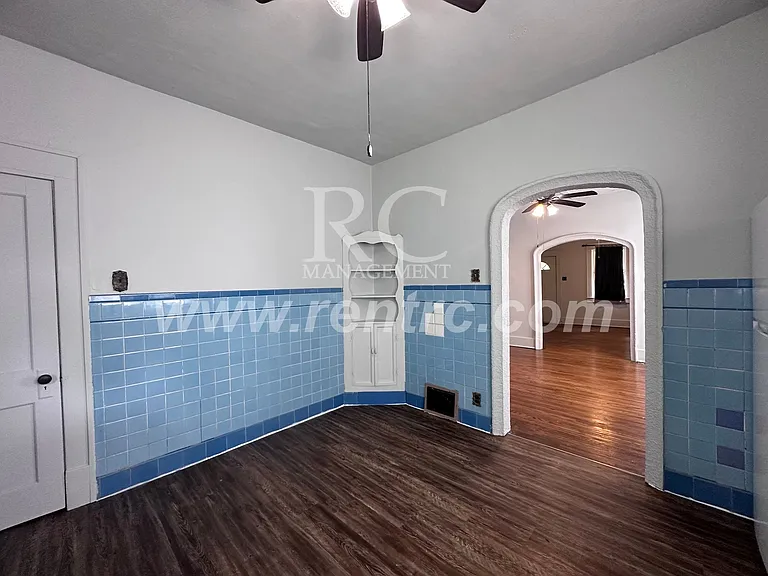 917 E Seminary St — Photo 3