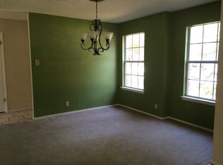 1011 Crestview St, Round Rock, TX 78681