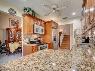 2955 Norway Pine Ln, Lake Worth, FL 33462