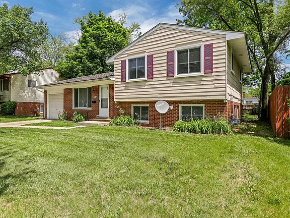 4th image of 561 Onandaga Ave