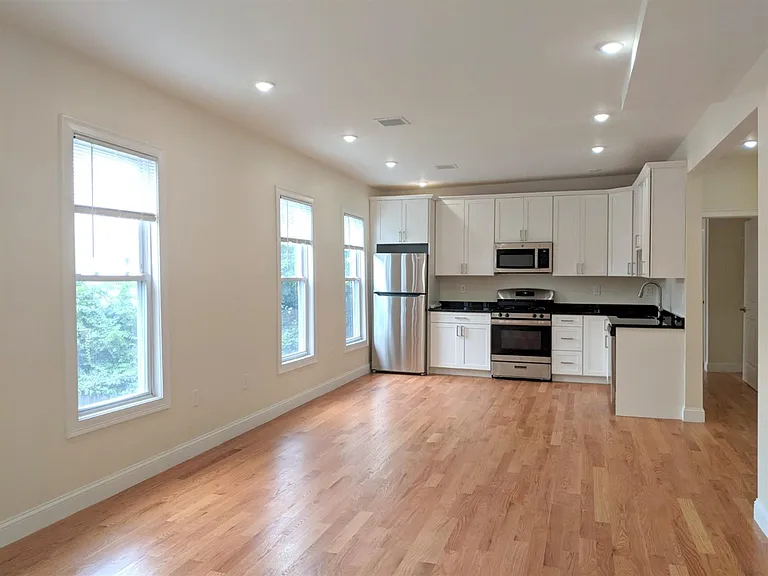 23 Thorndike St #1 — Photo 1