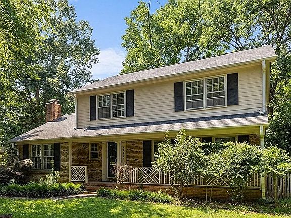 2nd image of 3520 Rea Rd