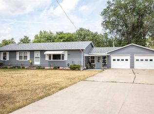 3041 Gilbertville Rd, Waterloo, IA 50707