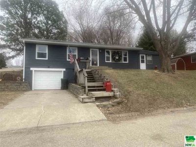 400 S 7th St, Akron, IA, 51001