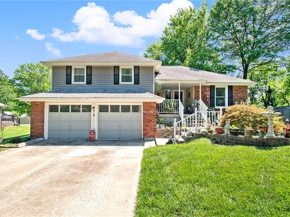 919 SE 5th St, Lees Summit, MO 64063