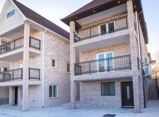 715 College Pl #2, College Pt, NY 11356