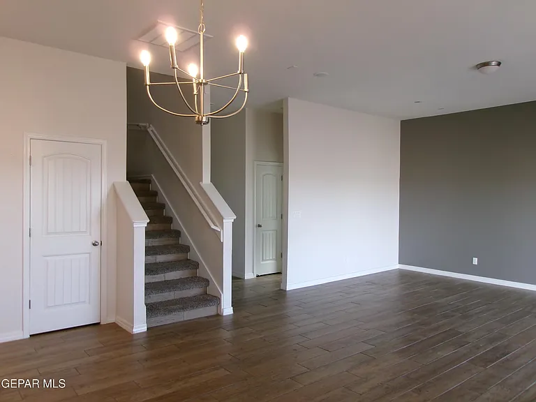 11361 Hidalgo Dr — Photo 3