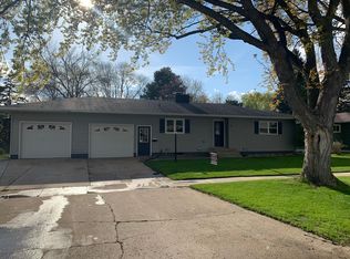 124 14th Ave S, Brookings, SD 57006