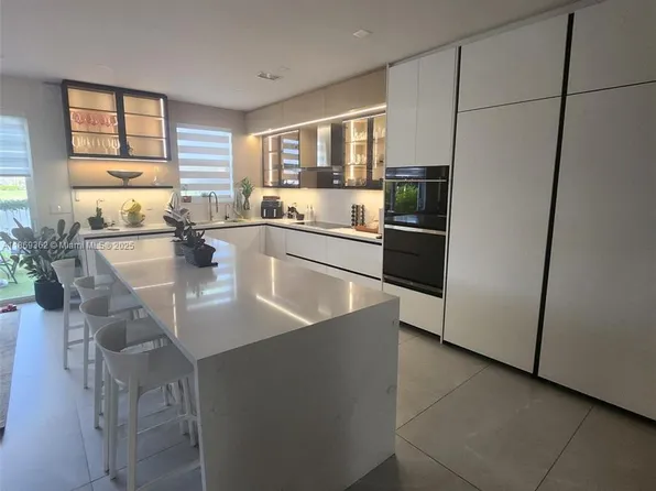 7875 NW 116th Ave, Doral, FL 33178
