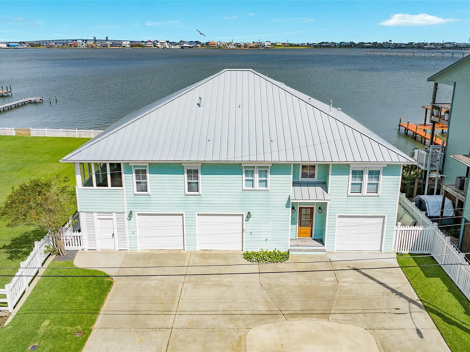 4 bed, 4.0 bath, 2338 sqft, $7,500 — Photo 4