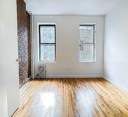 1st image of 217 E 10th St APT 12