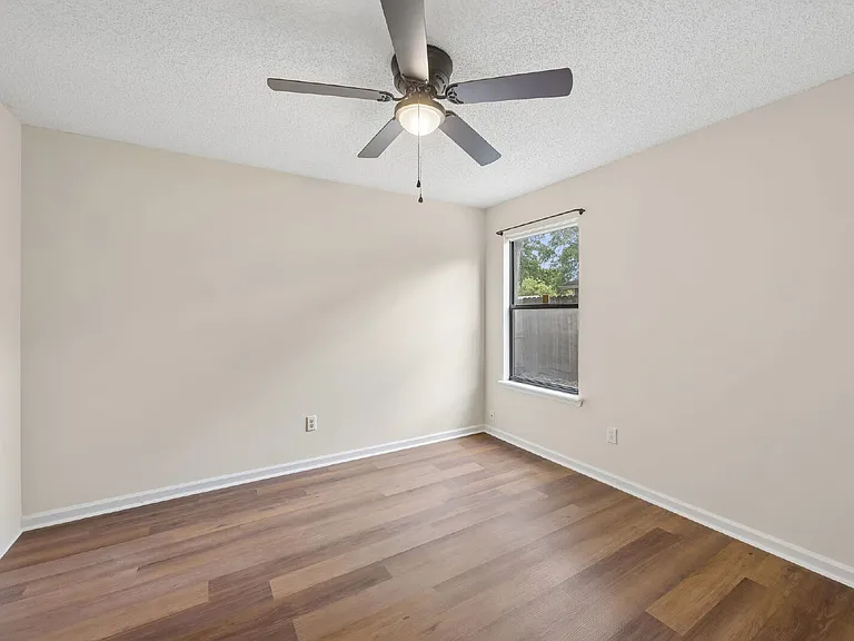 8362 Rockridge Dr — Photo 19