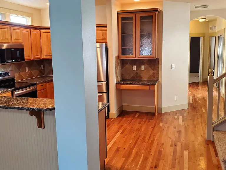 3091 S Hudspeth Ave — Photo 6