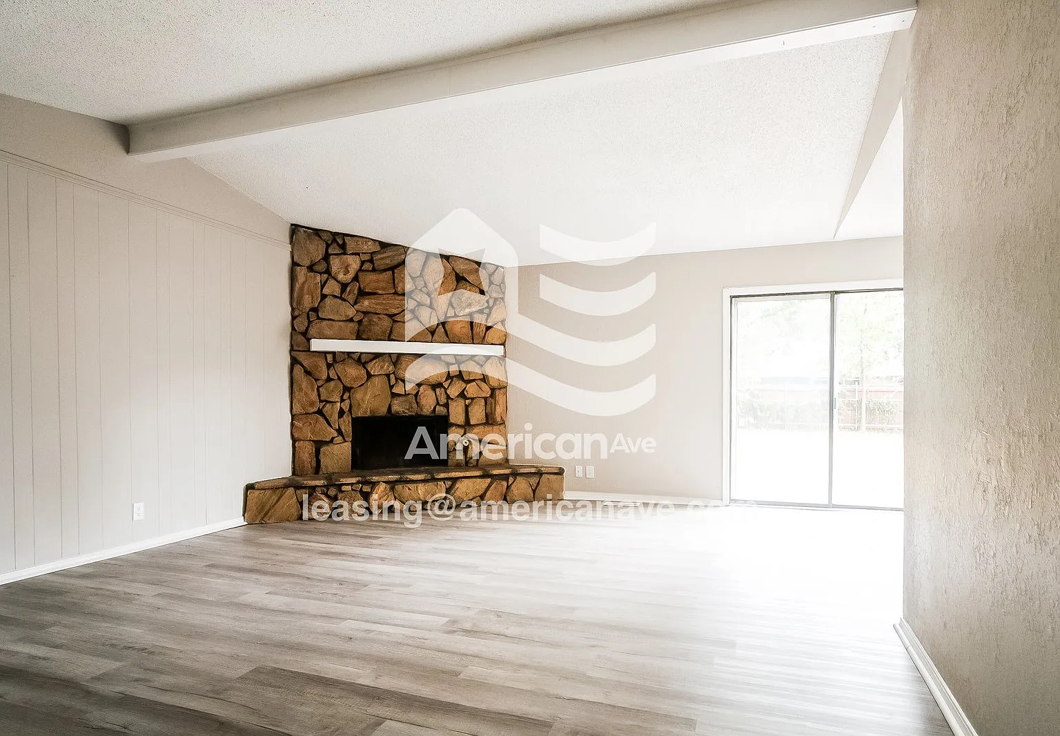 3 bed, 2.0 bath, 1264 sqft, $1,490 — Photo 3