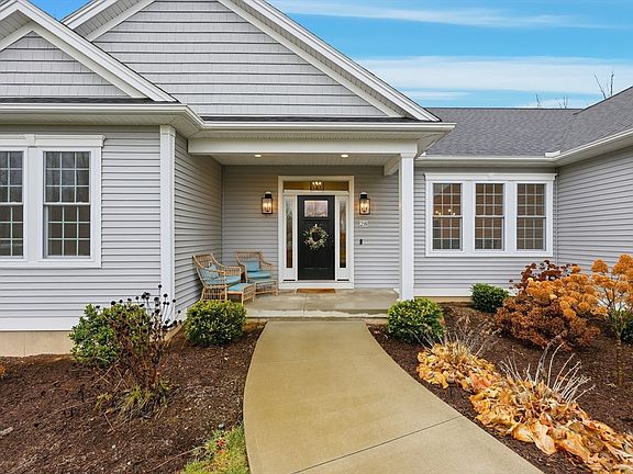 4th image of 28 Sycamore Cir