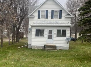 301 3rd St S, Sharon, ND 58277