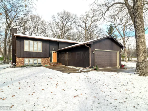 508 66th Ave N, Moorhead, MN 56560