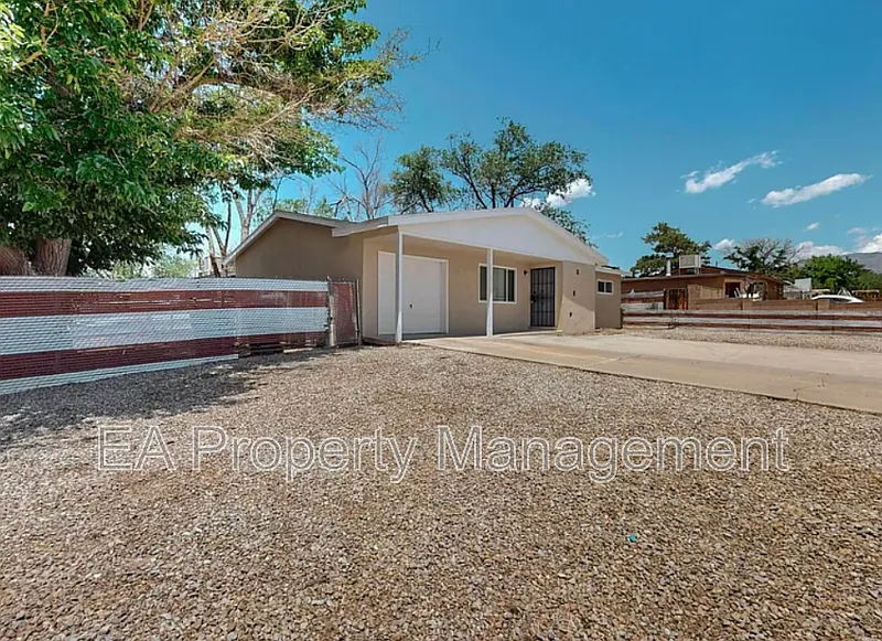3 bed, 2.0 bath, 1127 sqft, $1,995 — Photo 3