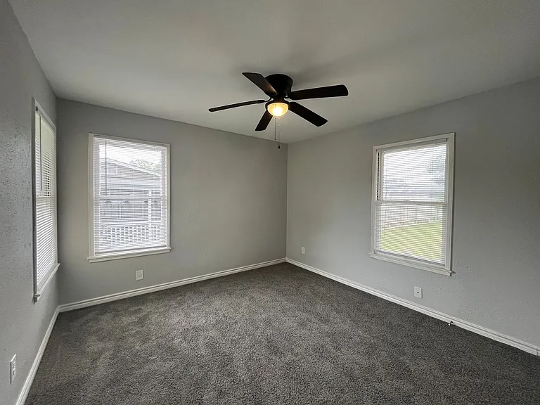 4801 Lansdown Dr — Photo 19