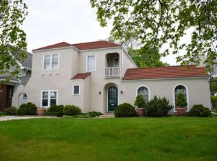 3301 S 46th St, Greenfield, WI 53219
