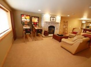 3079 Warm Springs Dr, Green Bay, WI 54311