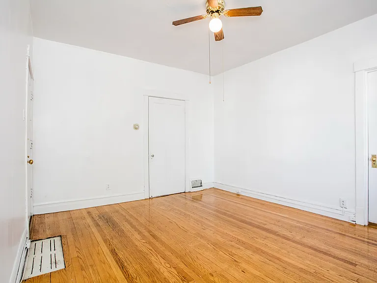 4636 W Barry Ave #1 — Photo 11