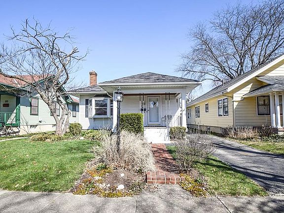 3rd image of 349 Monteray Ave
