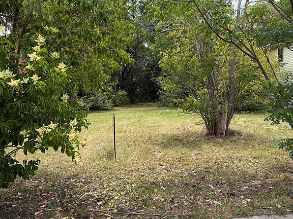 2nd image of 419 Coleman Avenue