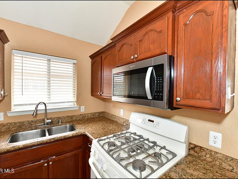 7737 Plaza Azul Rd — Photo 14