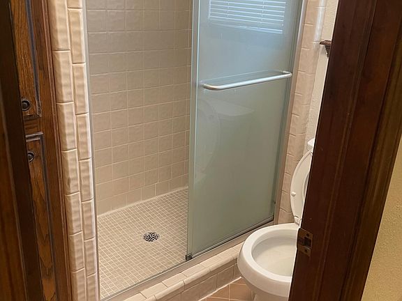 5th image of 10001 Kirk Dr