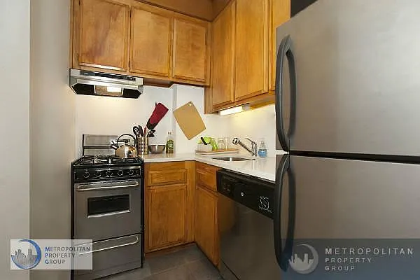 Rented by Metropolitan Property Group | media 9