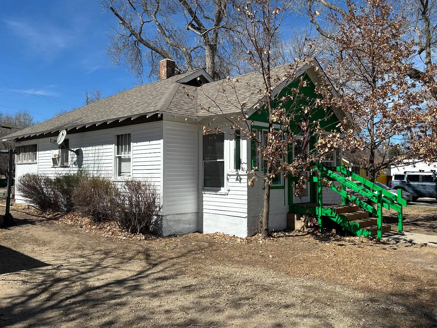 945 Coffman St — Photo 4