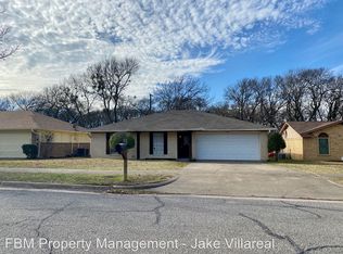 1200 Phillips Dr, Ennis, TX 75119