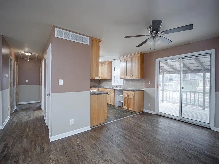 122 E Cleveland Ave — Photo 7