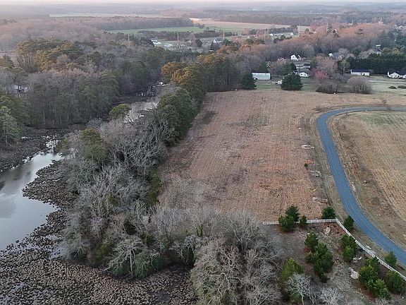 5th image of River View Rd