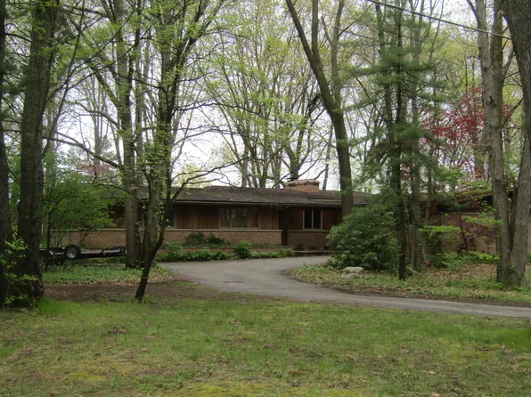 5831 Jacille Ave, Kalamazoo, MI 49048