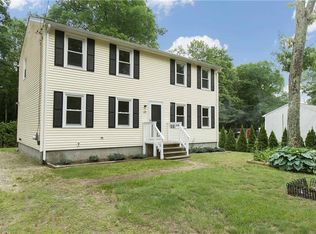45 Laurel Dr, Glocester, RI 02814