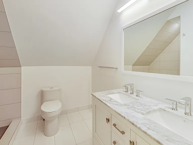 1519 W Henderson St #CH2 — Photo 16