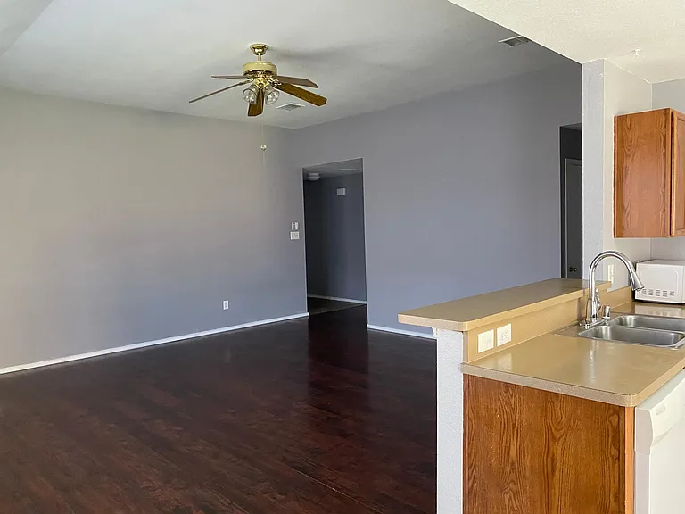 5622 Hunters Bend Ln — Photo 9