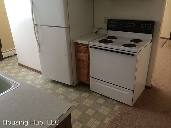 2nd image of 758 Victoria St N APT 3