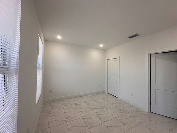 4th image of 839-841 Apartment St #E