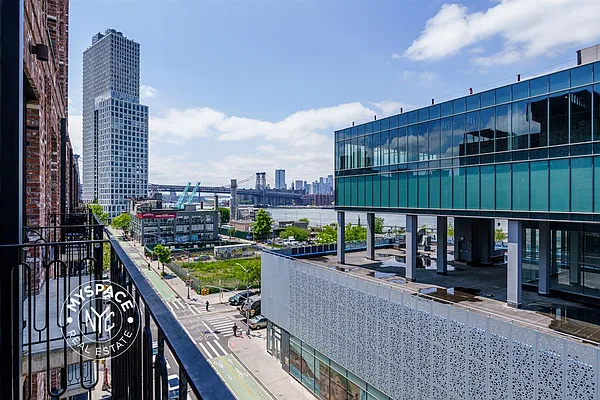 Rented by MySpaceNYC | media 8