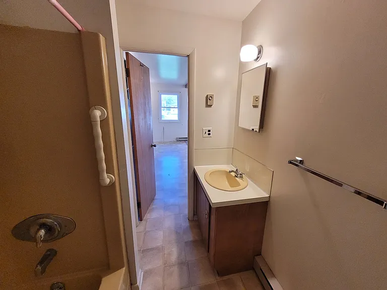 223 Main St — Photo 15