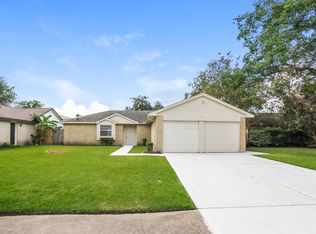 17342 Heritage Bay Dr, Webster, TX 77598
