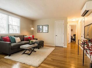 32 Chestnut St #4, Franklin, MA 02038