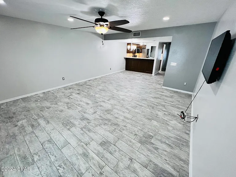 8623 N Lagoon Dr #B10 — Photo 12