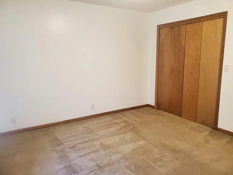 45 Madison Ct — Photo 10
