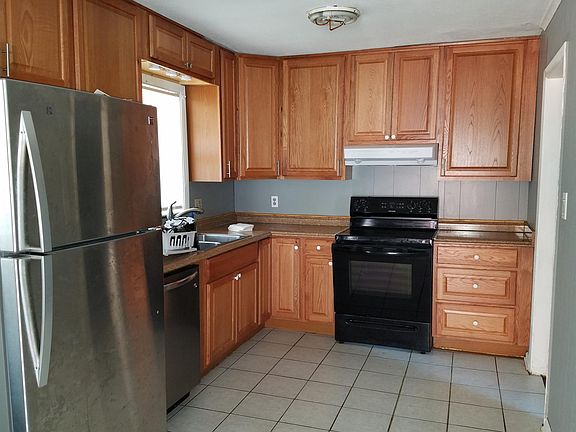 Kitchen with breakfast area