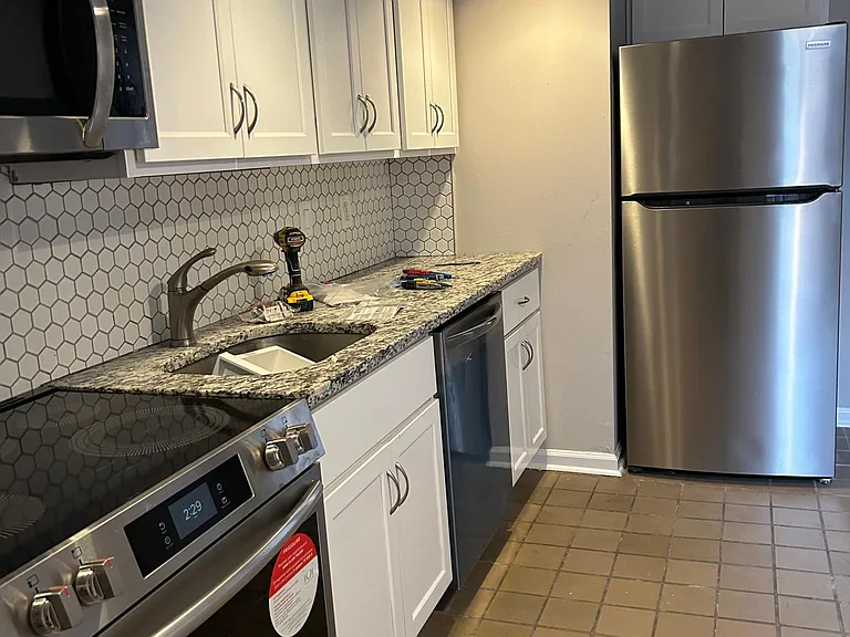 629 N 20th St #2 — Photo 9